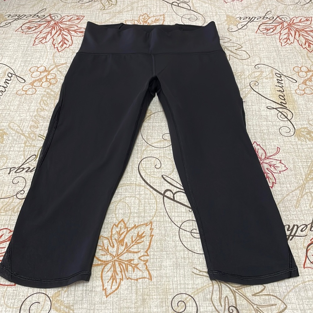 EXC! Lululemon Running Capri Vented Leggings Size 8 Yoga Black